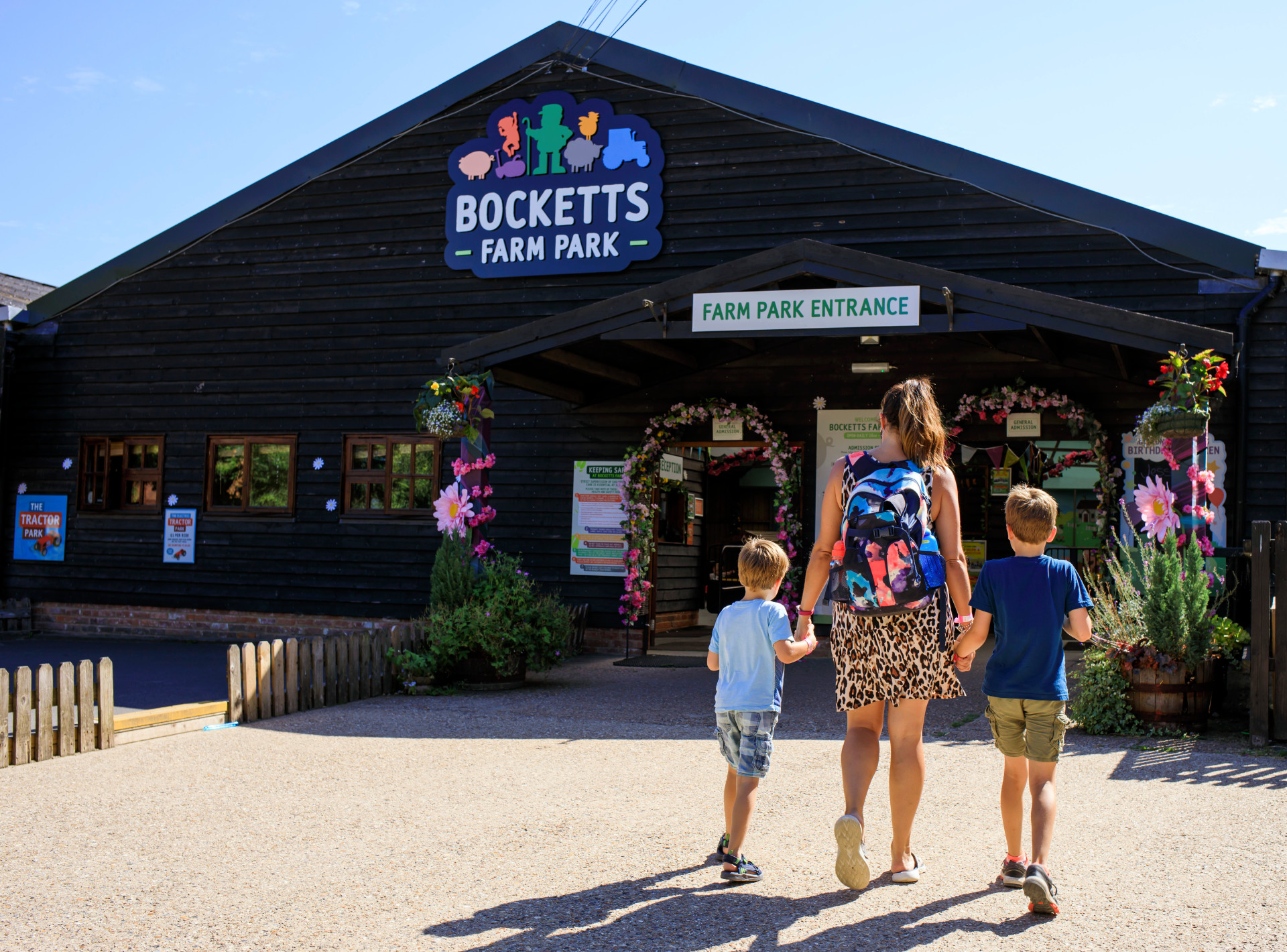Bocketts Farm Entrance