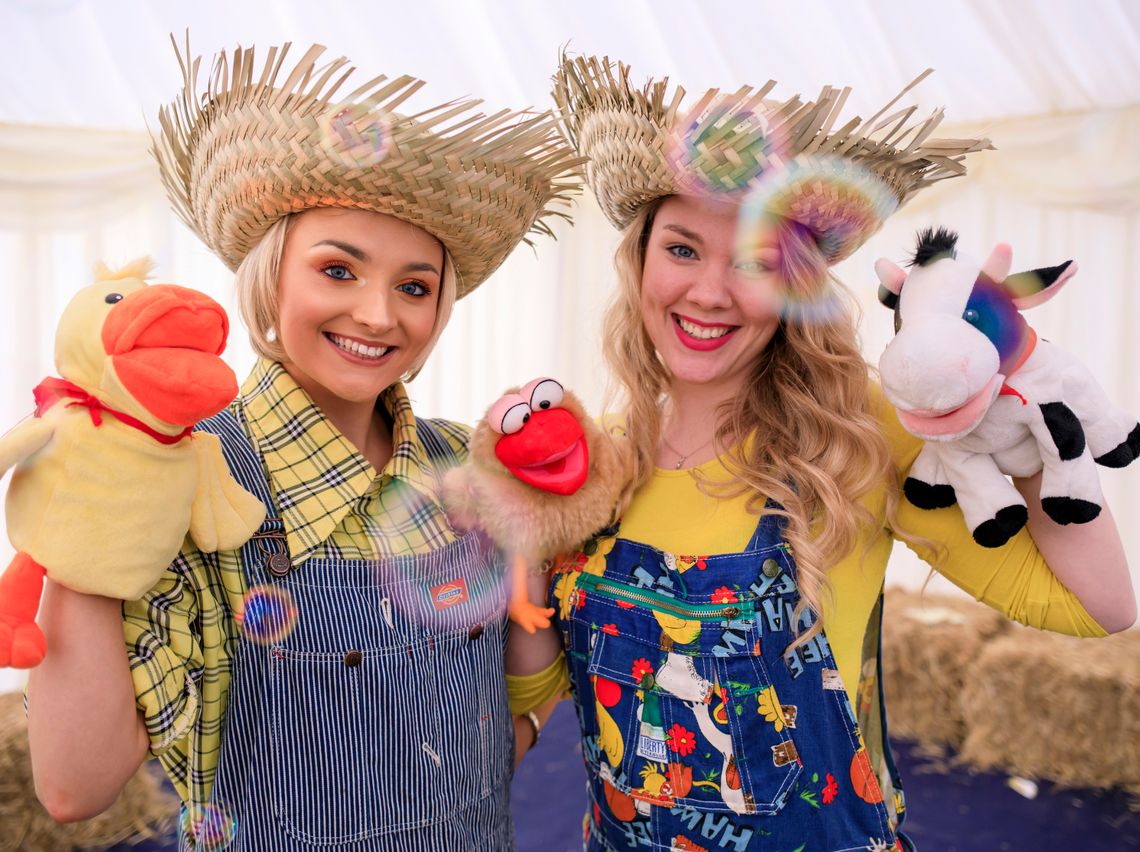 Enjoy live shows with the Giggle Company